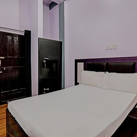 Oyo Hotel Crown Lucknow Eksteriør bilde
