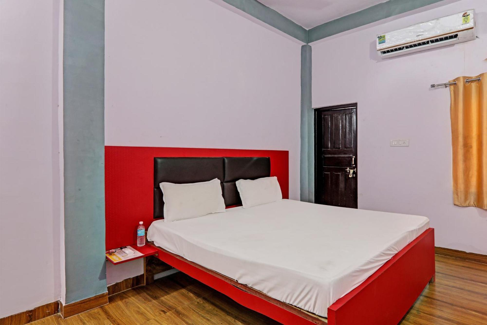 Oyo Hotel Crown Lucknow Eksteriør bilde