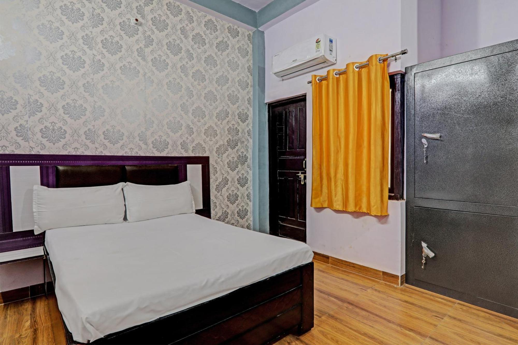 Oyo Hotel Crown Lucknow Eksteriør bilde