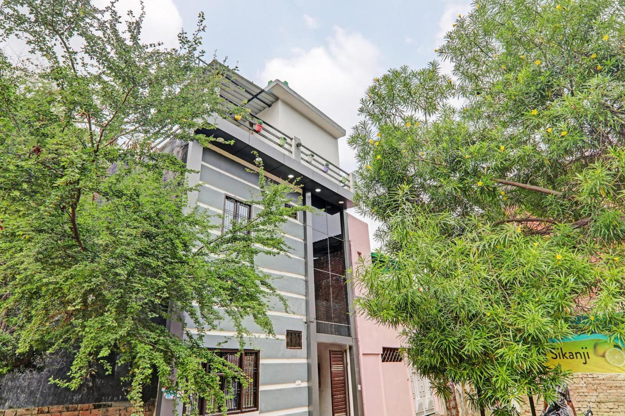 Oyo Hotel Crown Lucknow Eksteriør bilde